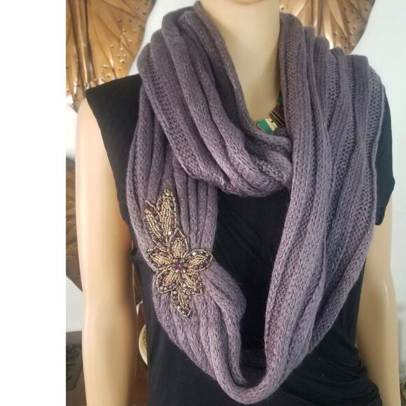 Thick Soft Knit Floral Motif Beaded Flower Applique on Purple Knit Circle Scarf - Picture 2 of 4